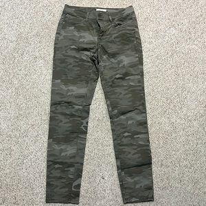 Loft camo jeans / pants